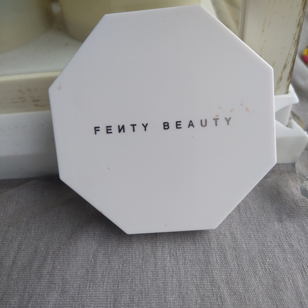 Fenty Beauty Highlighter Penny4uthots